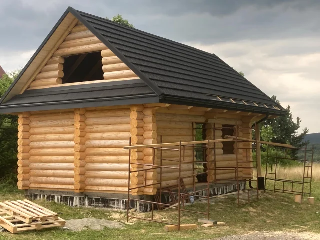 Year-Round Holiday Home with Turned Spruce Log in Brenna