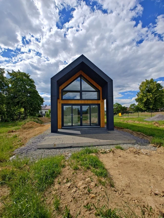 How We Built a Warm Timber Frame House (42 m²) in Wieszczęta – Ready Ekodom 50 with Hybrid Heating in 3 Months