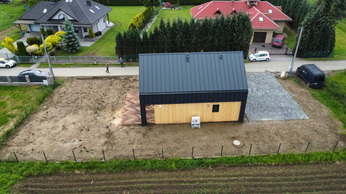 Structure ossature bois Ekodom 110, vue sur le voisinage, maison individuelle Żywiec.